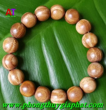 Vòng đeo tay gỗ bách xanh